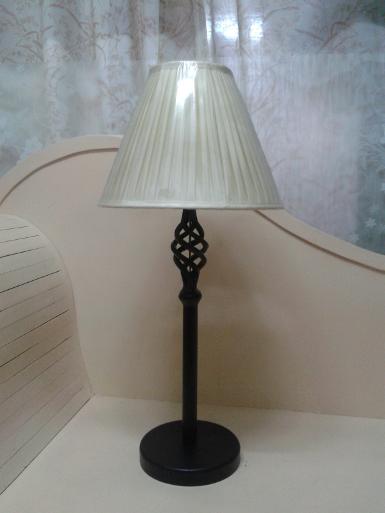Table Lamp Item Code IRL001 Material : Iron