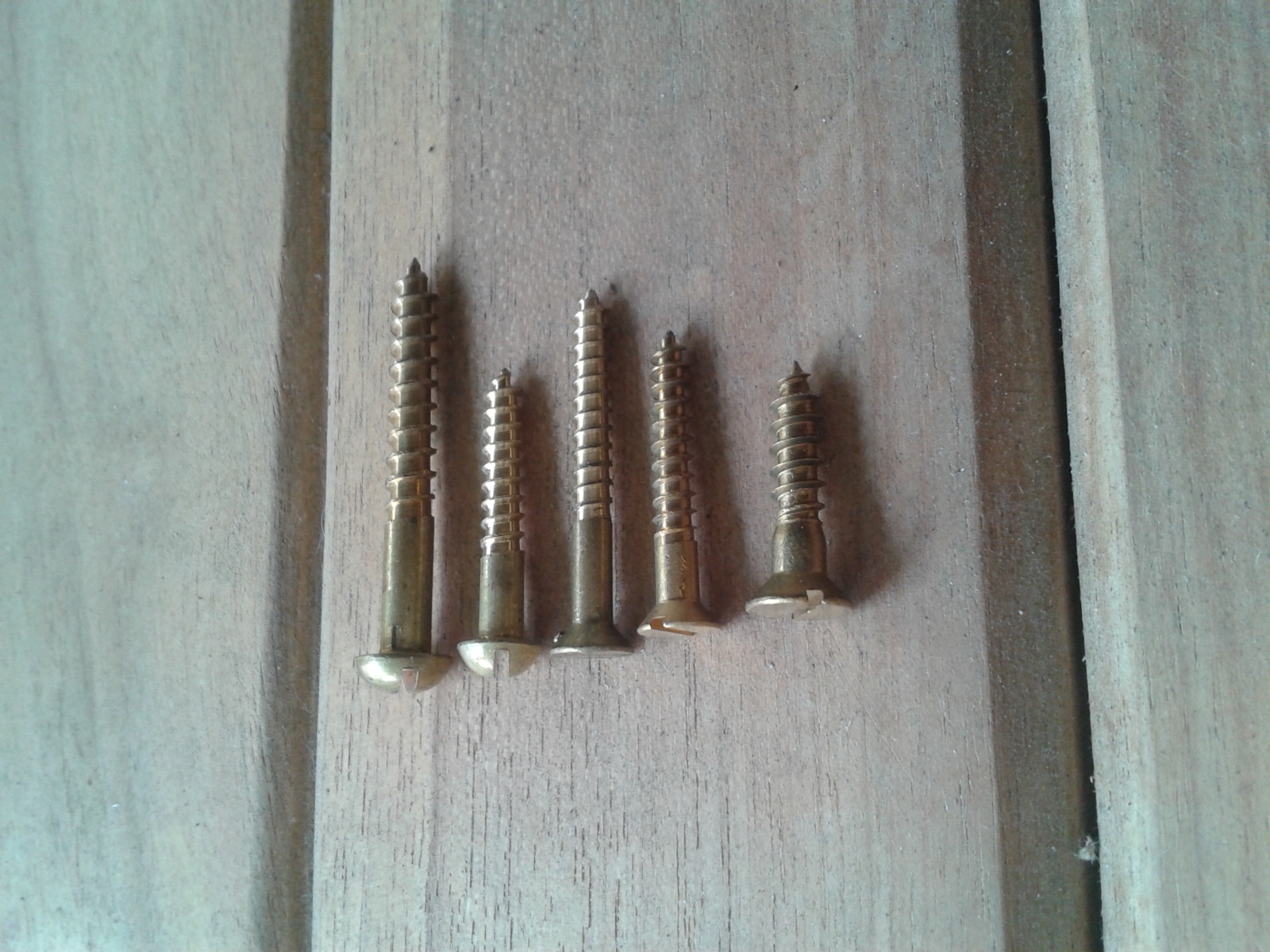Brass screw  size Dimension 1 หุน ยาว/long 1,2,2.5,4,5 cm.