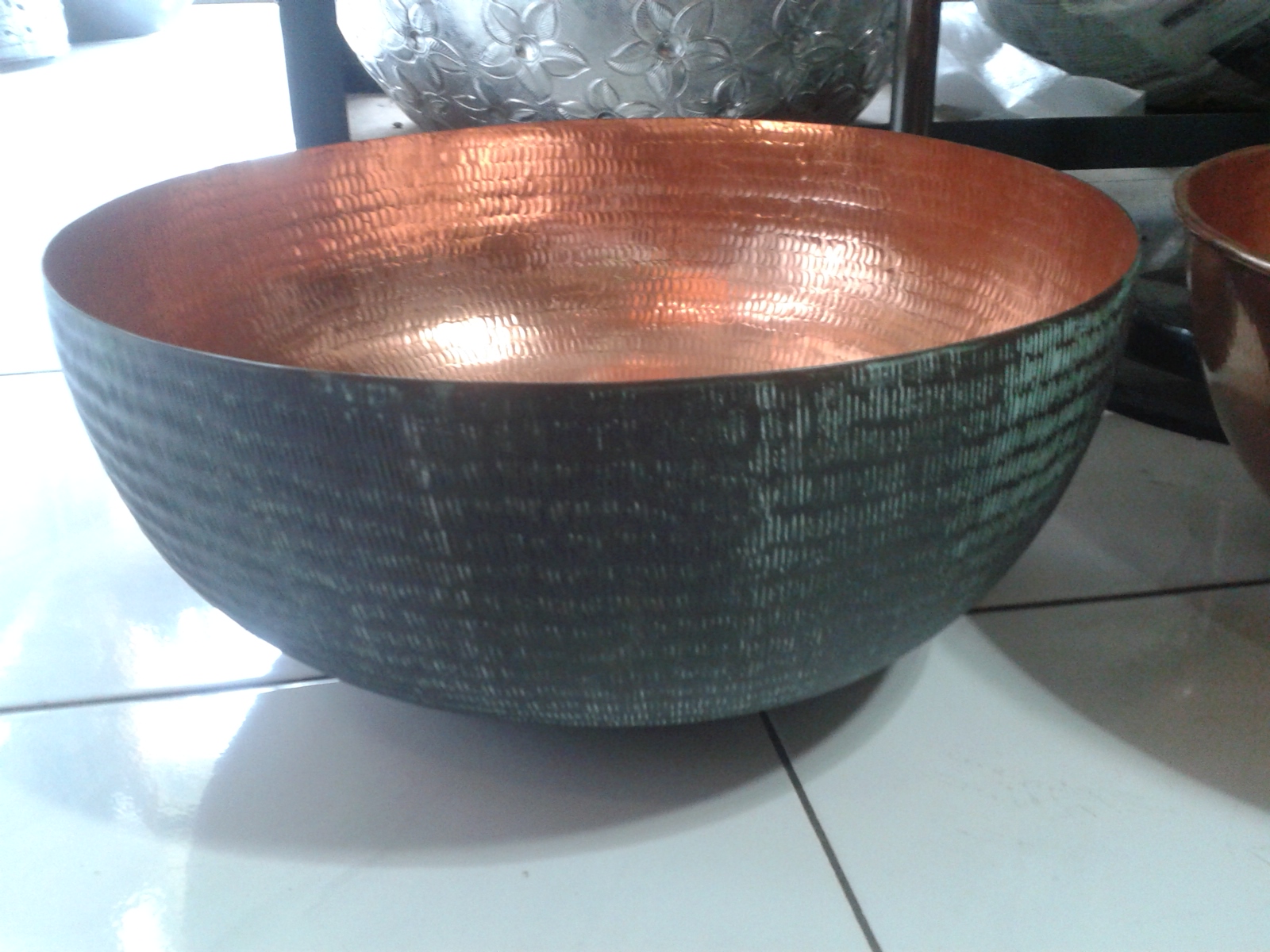 Copper sink code CPS002 out side green antique color.size  wide 50 cm. high 20 cm.