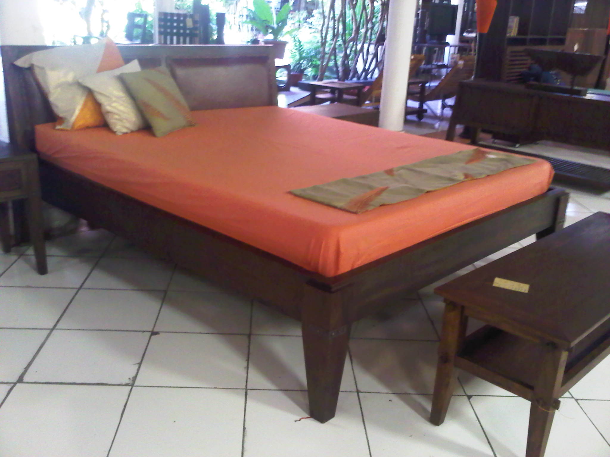 Bed teak wood king size KB01D