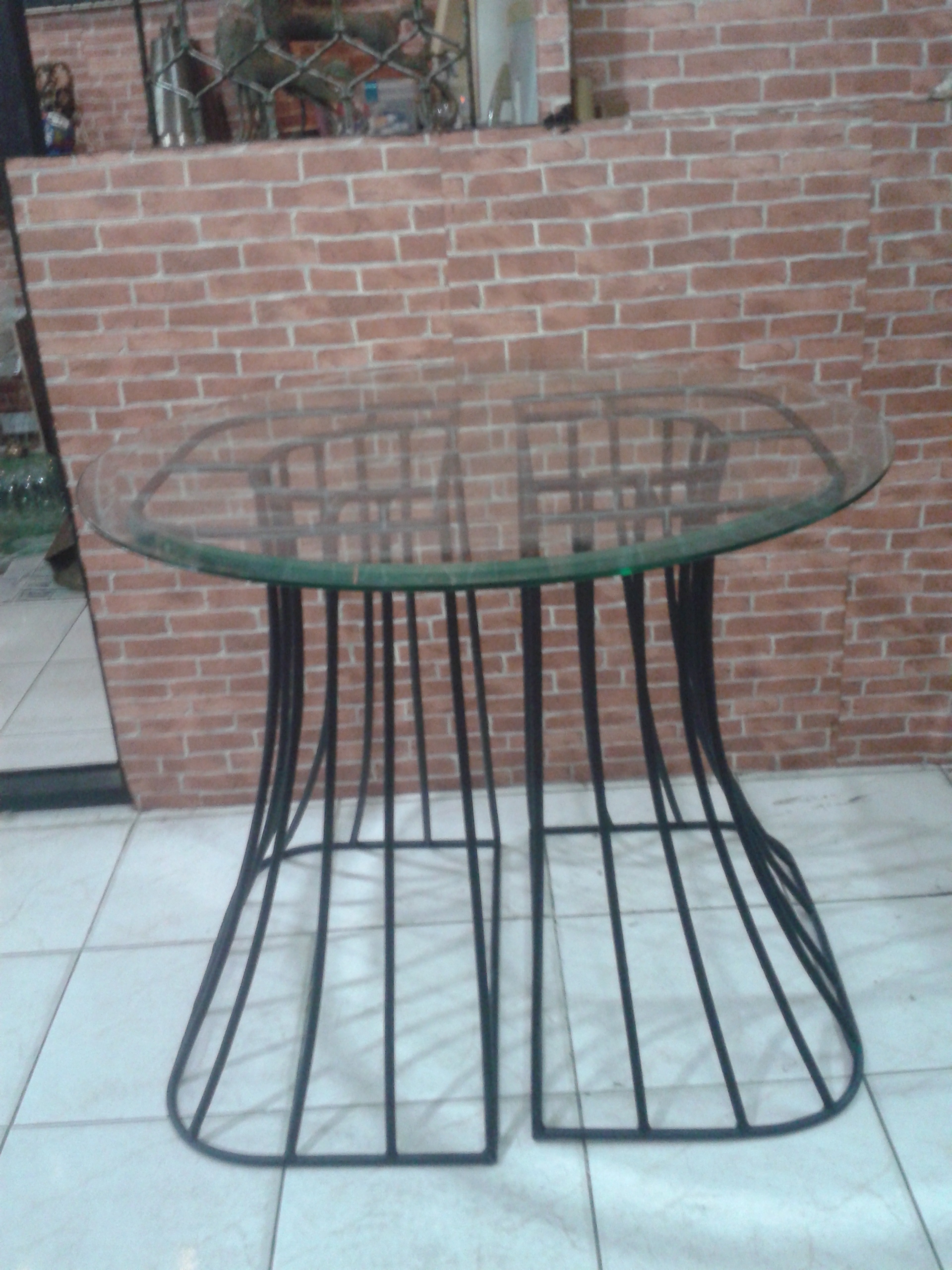 Iron table code IRA003 size high 66 cm. top 80 cm.