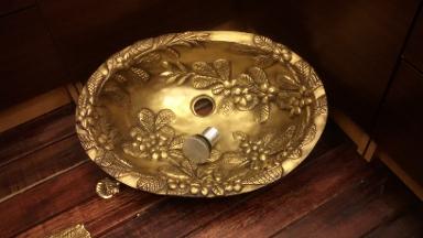 Brass sink code BS001EA  size  long 550 cm wide 45 cm.