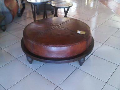 Leather Stool code CH001A ที่นั่งไม้สัก บุหนังแท้  D: 1m.