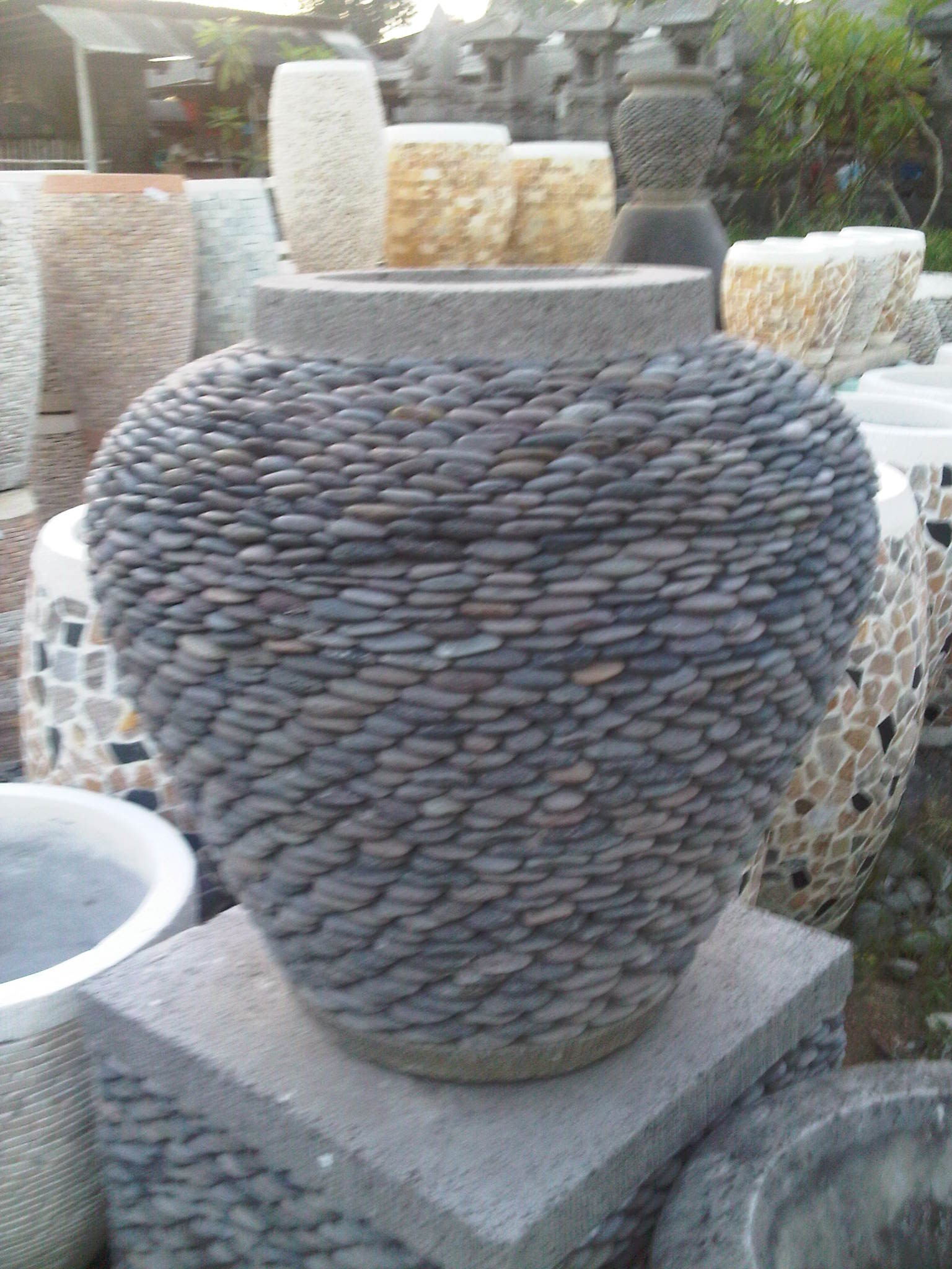 Natural stone pot 002D