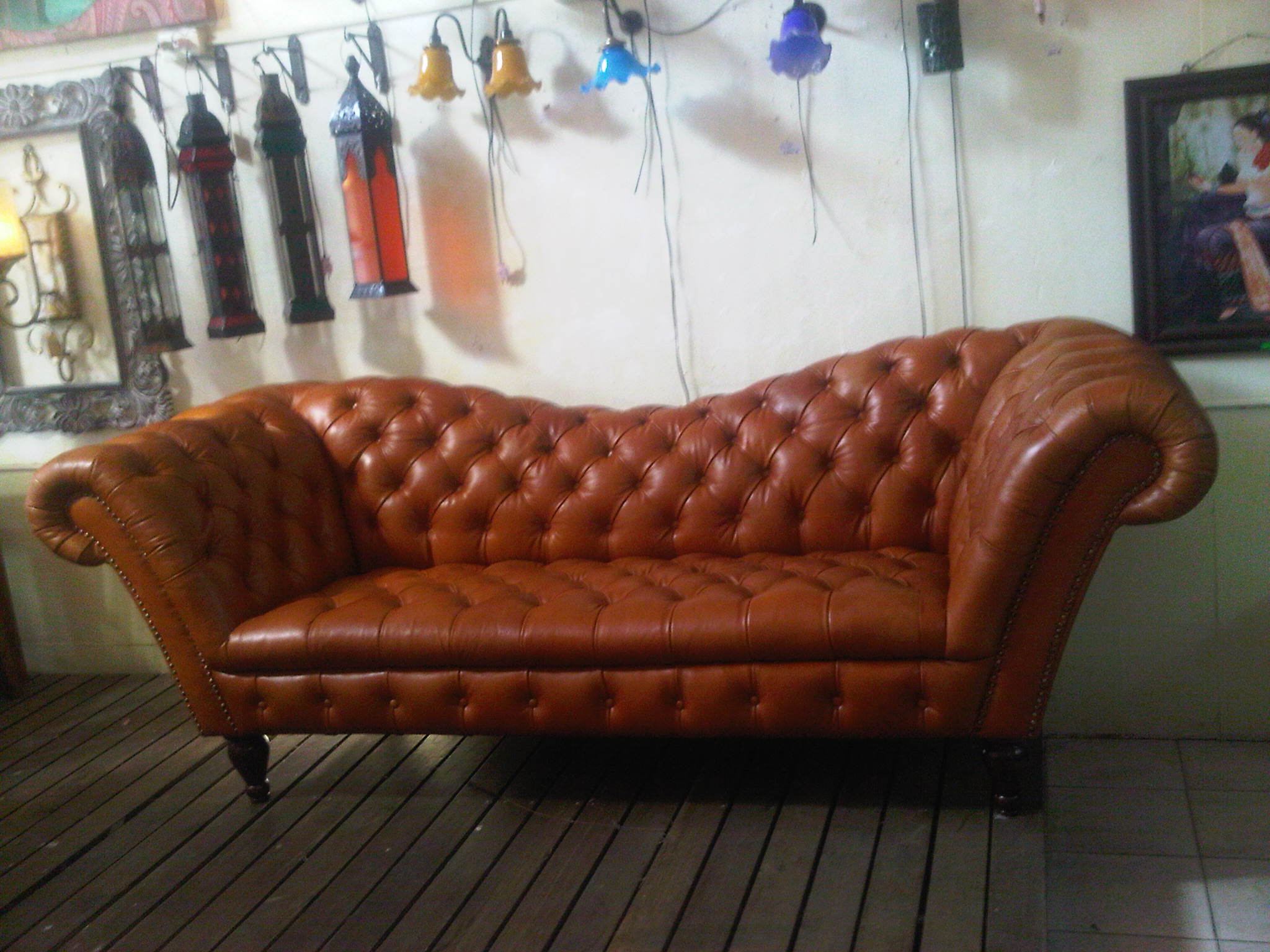 Hamburg Sofa material :leather size long 170 cm.deep 57 cm.