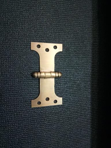 Brass hinge Item Code VELS3 size 2'' x 4'' Thickness 1.5 mm.