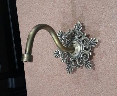  Fountain wall brass item code FTW18 size wide 102 mm. Pipe 9 mm. Deep 120 mm.