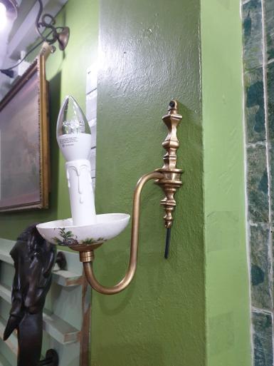 Brass wall lamp with ceramic Item Code WLC64 size long 180 mm.49 mm.