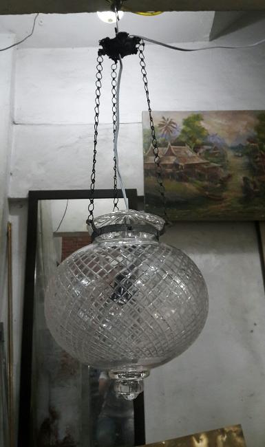 Hanging Lamp Item code HGLID18 size Glass dimension 29.5 cm. long include chain 90 cm.