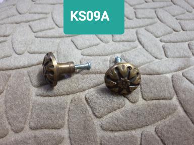Brass handle Item Code KS09A size wide 30 mm.high 26 mm.