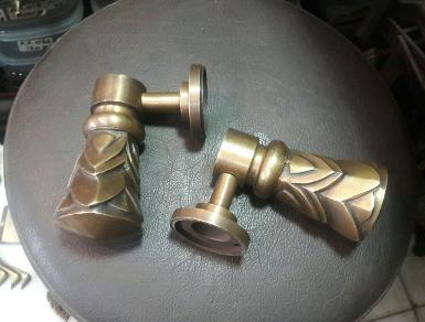 Curtain head brass price/set Item Code CTH50 size long 110 mm.wide 52 mm.