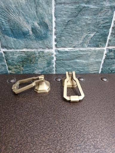 Brass pull handle Item Code F06HD size 31 x 31 mm.handle L 63 mm wide 36mm price/each