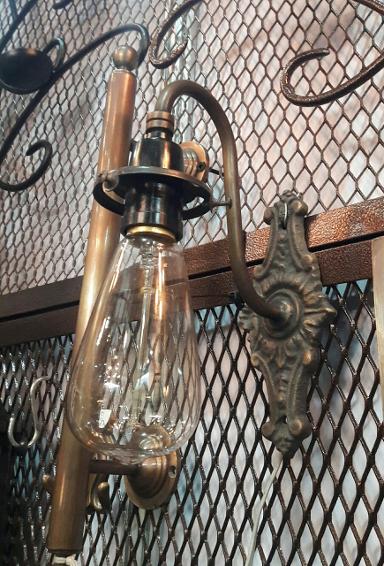 ฺBrass wall lamp Item Code BWLL18 size Base 178 mm. wide 80 mm.pipe 9 mm. (3/8)