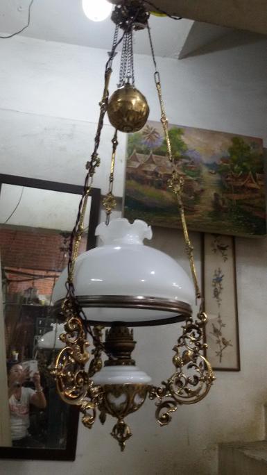 Ducth Hanging Lamp brass Item Code DHLMP01 size shade 11'' long 100 cm.